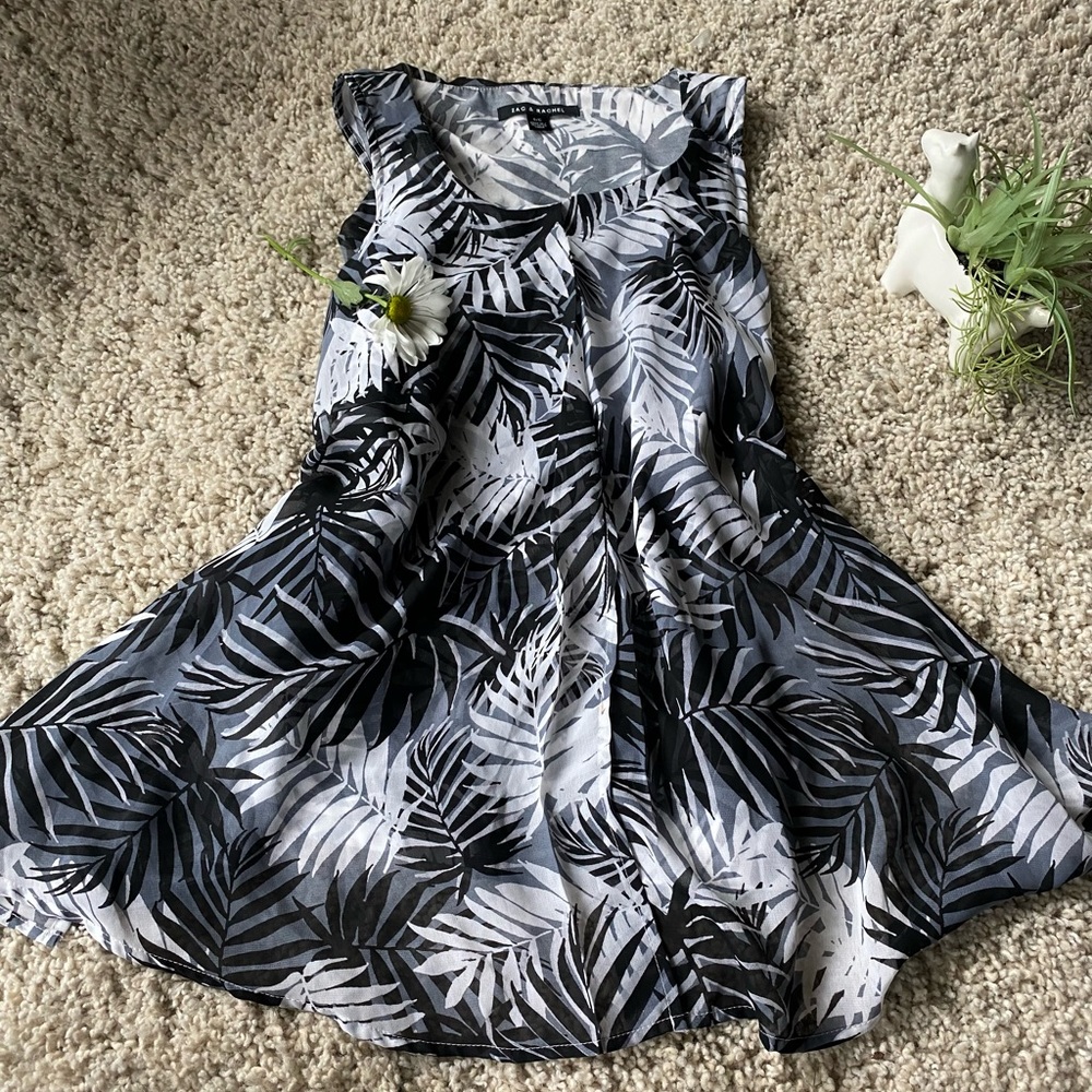 Zac and Rachel tropical leaf black & white patterned sophisticated flowy…